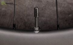 absoluteBLACK Aether- Carbon Ultra-Light Tubeless Valves ( 30-55mm ) Rim Depth